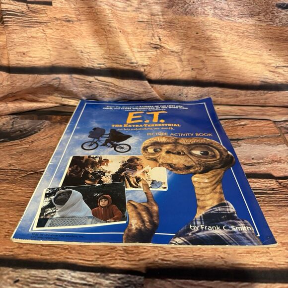 Vtg 1982 ET Extra-Terrestrial Picture Activity Coloring Book Steven Spielberg - Picture 6 of 9